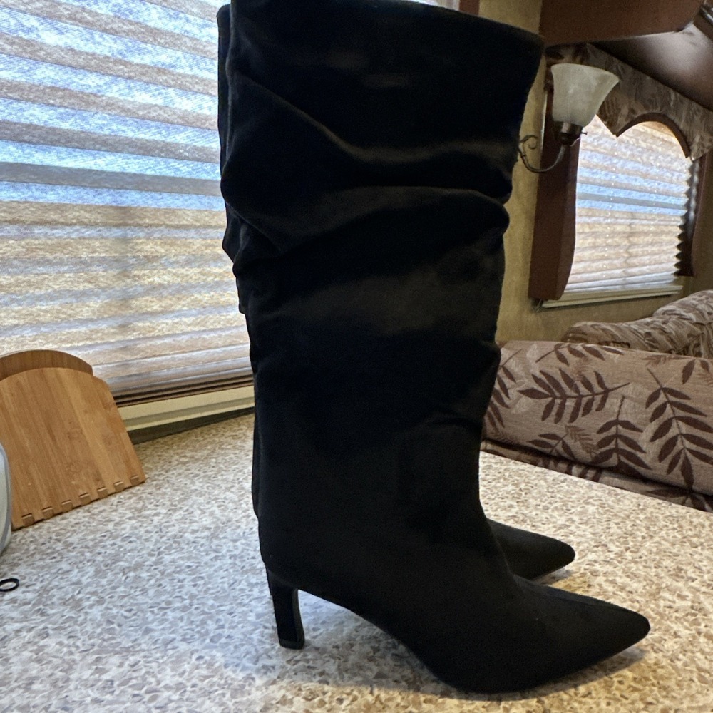 Time & True Mid Slouch Boot Size 8W With Memory Foam Black Wide Width